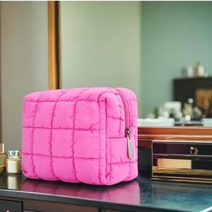 NWOT Quilted Makeup Cosmetic Bag in Hot Pink